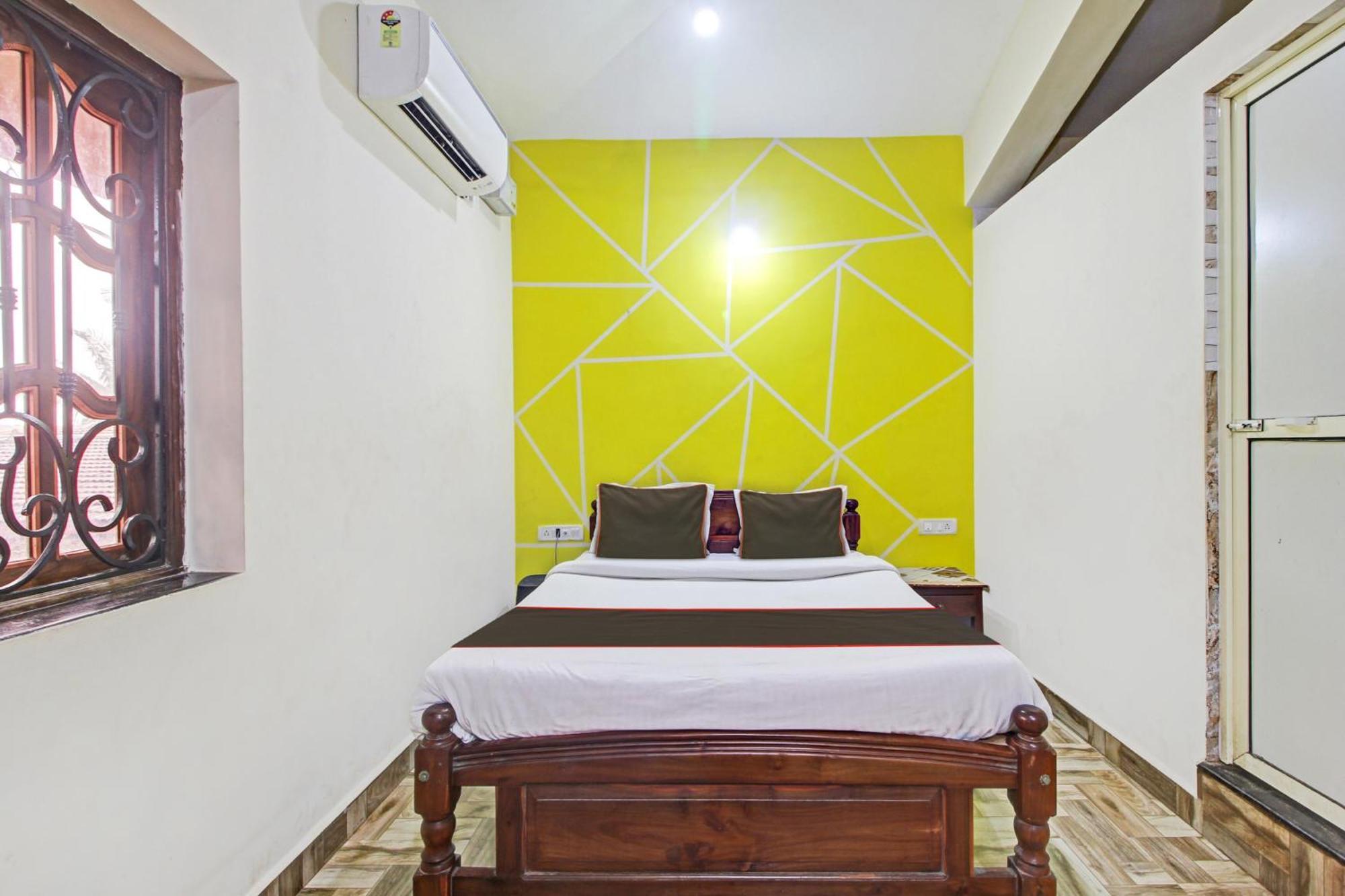 Hotel O Ferns Guest House Calangute Exteriör bild